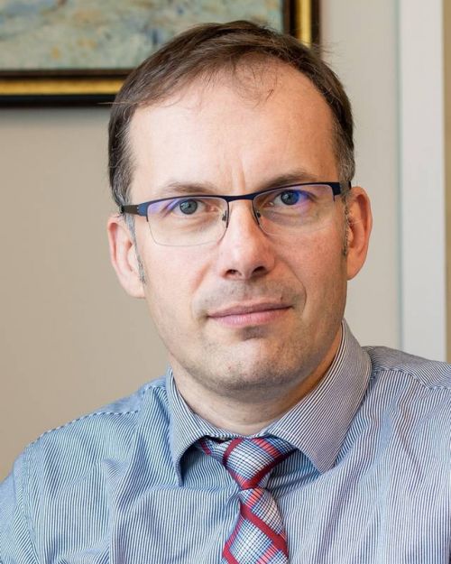 Dr. Piotr Oglaza